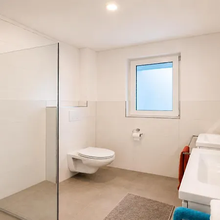 Crown Living Design - Gratis Parkplatz - Wlan - Küche - Self Check-in Apartamento